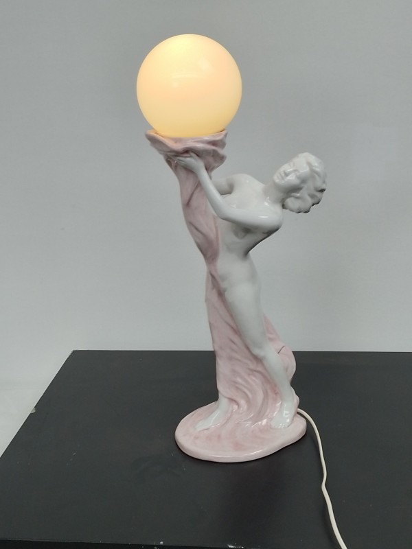 Art deco lamp met naakte dame